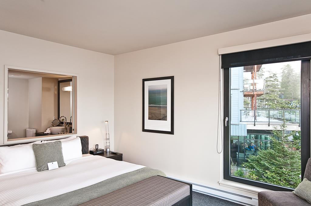 Black Rock Oceanfront Resort