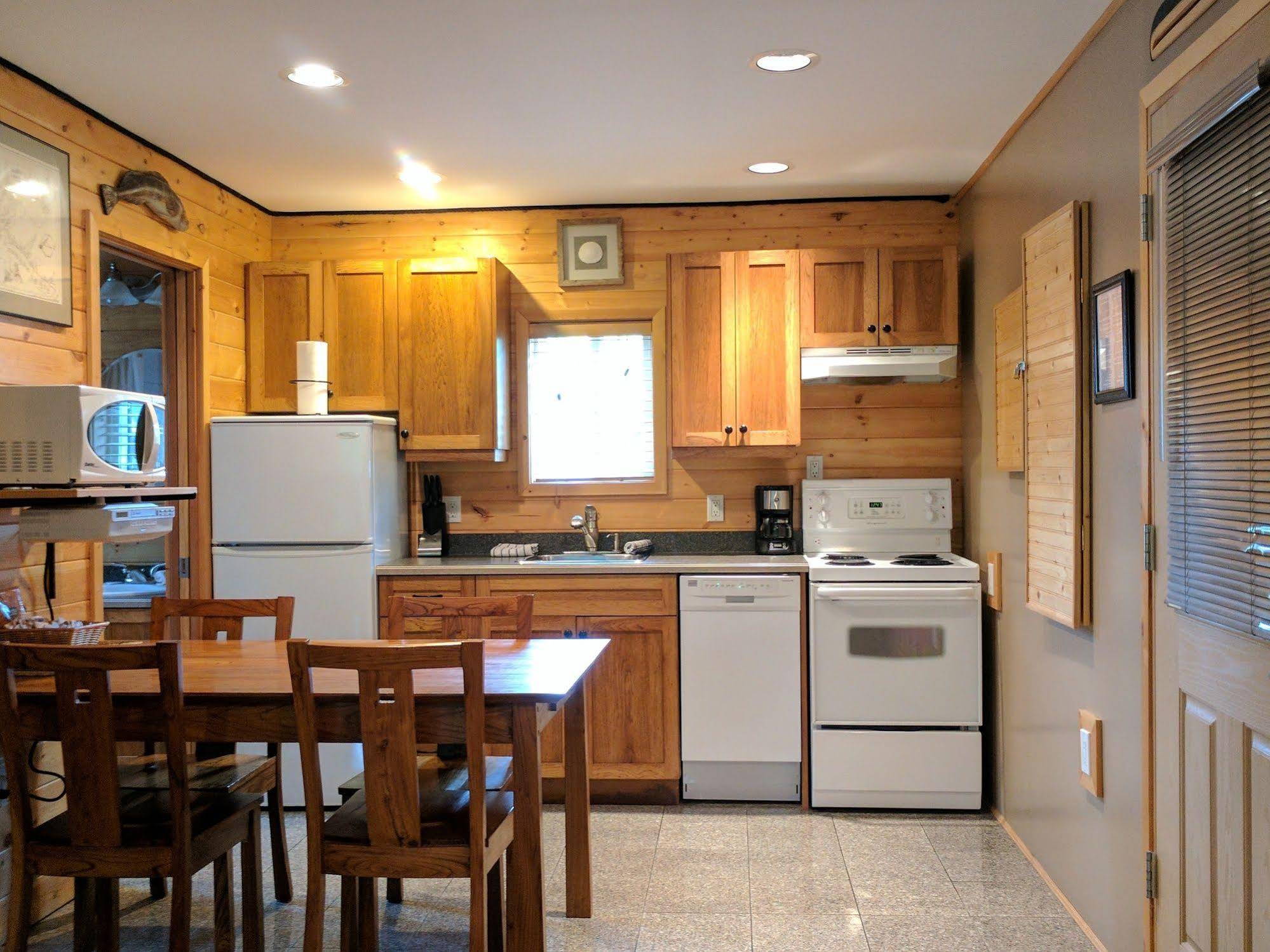 Wild Pacific Waterfront Cabins
