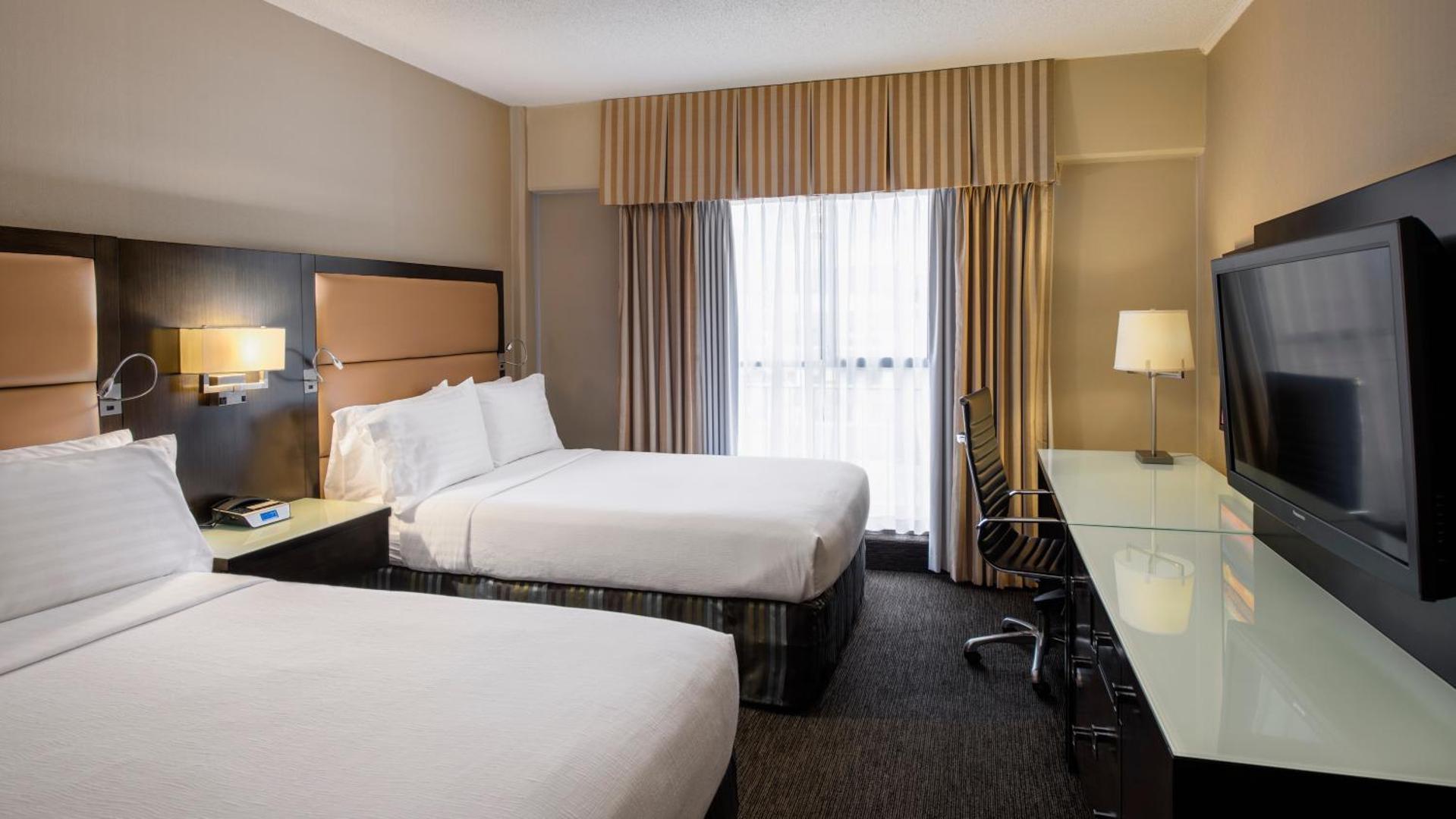 Holiday Inn Hotel & Suites Vancouver Downtown