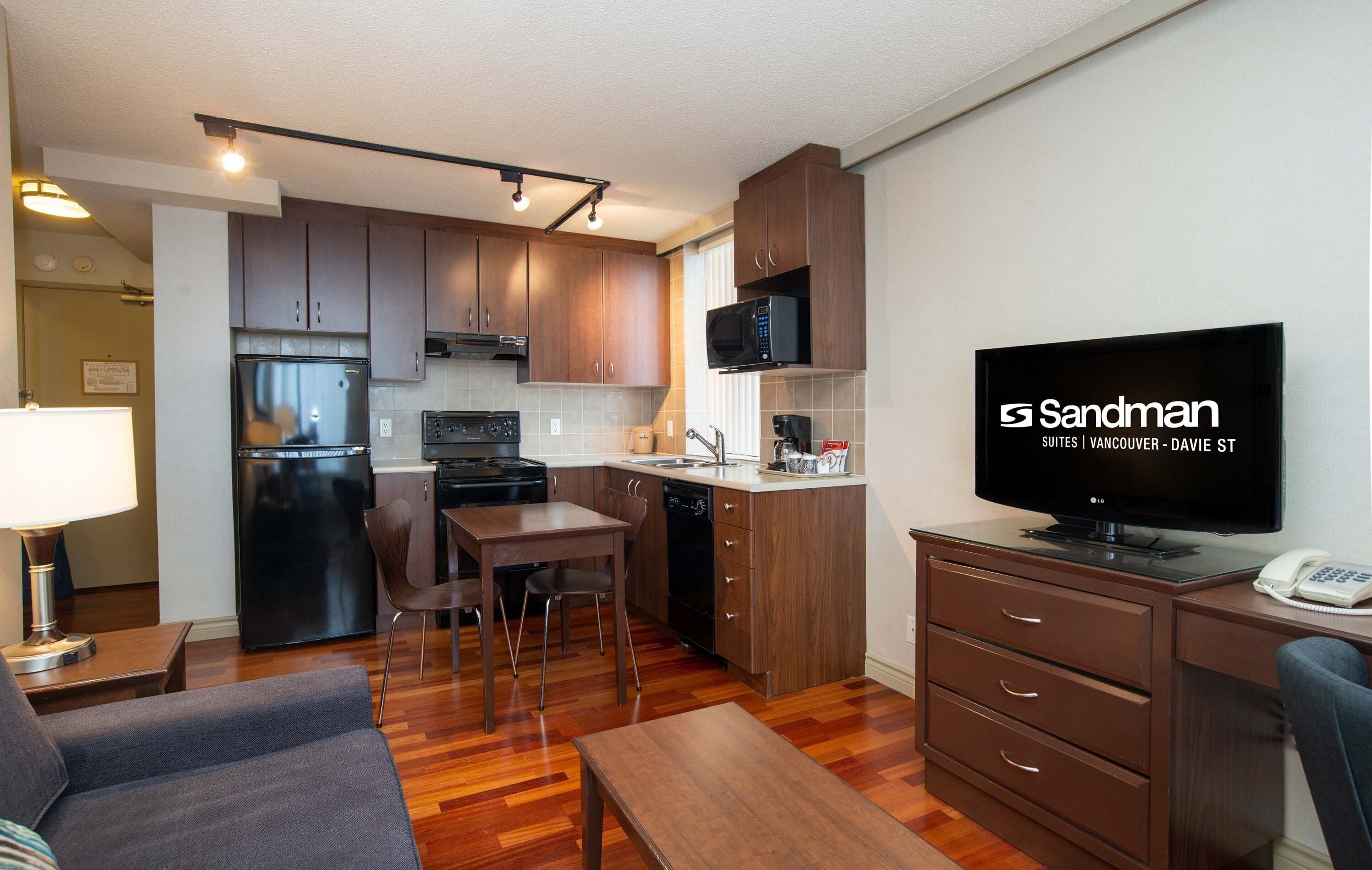 Sandman Suites Vancouver - Davie Street