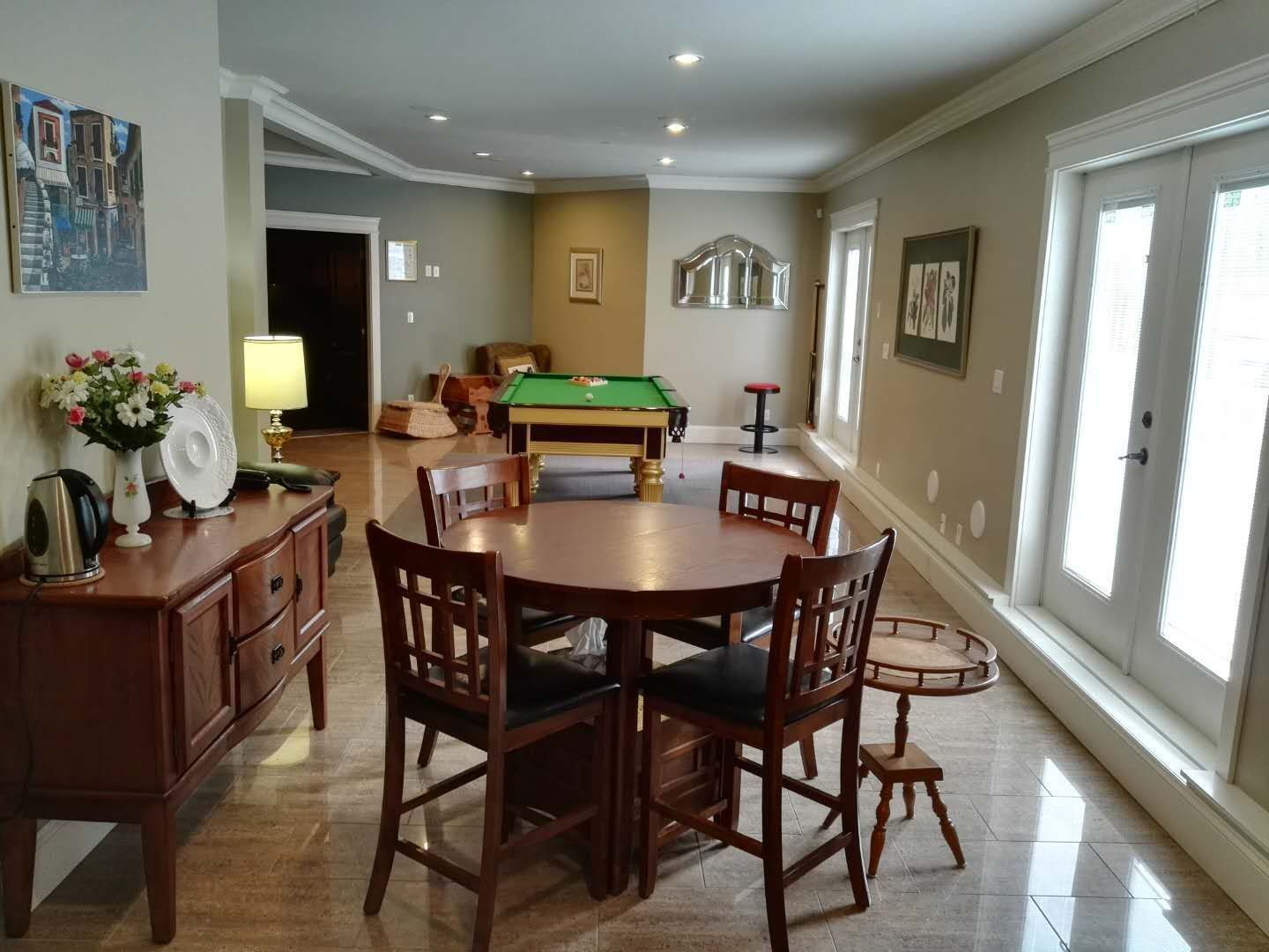 Sunny Island by White Rock