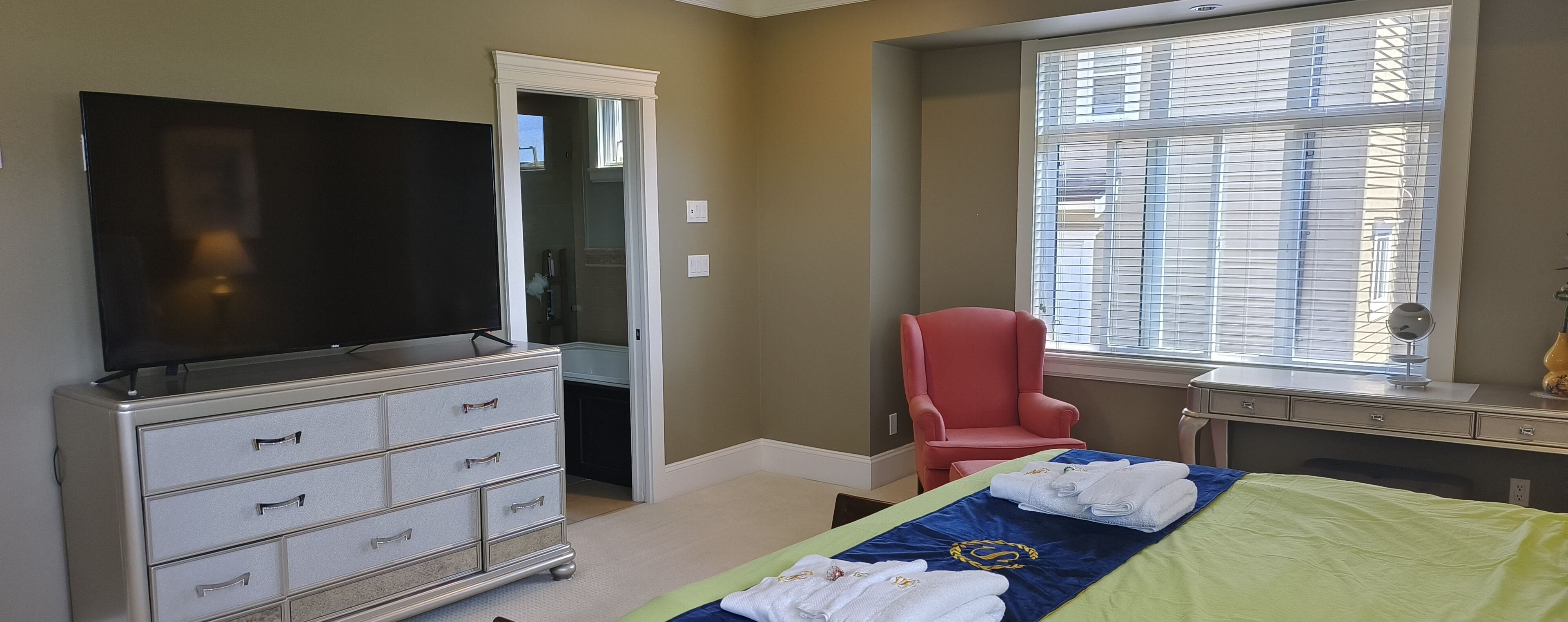 Sunny Island by White Rock