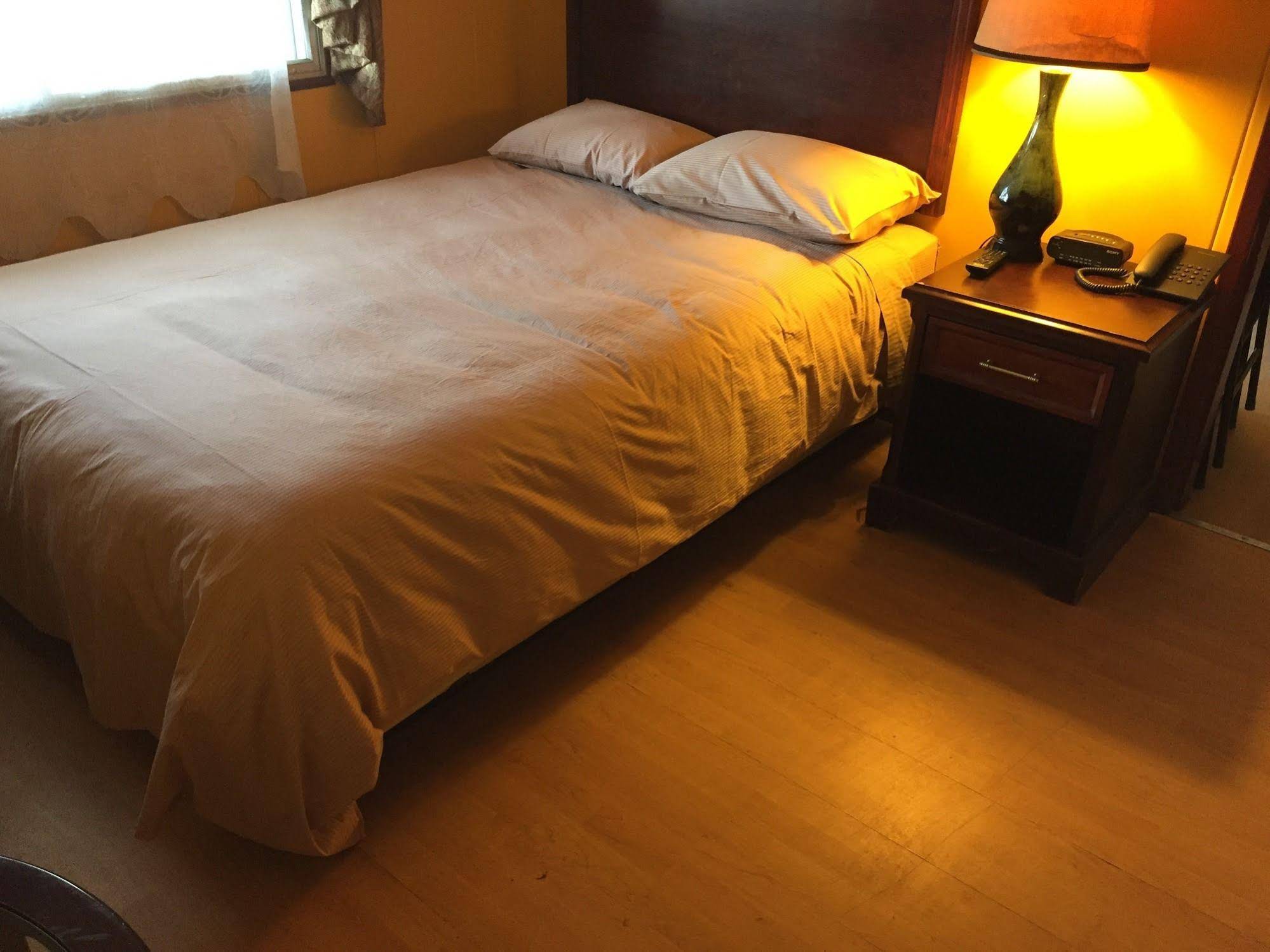 Stampeder Motel