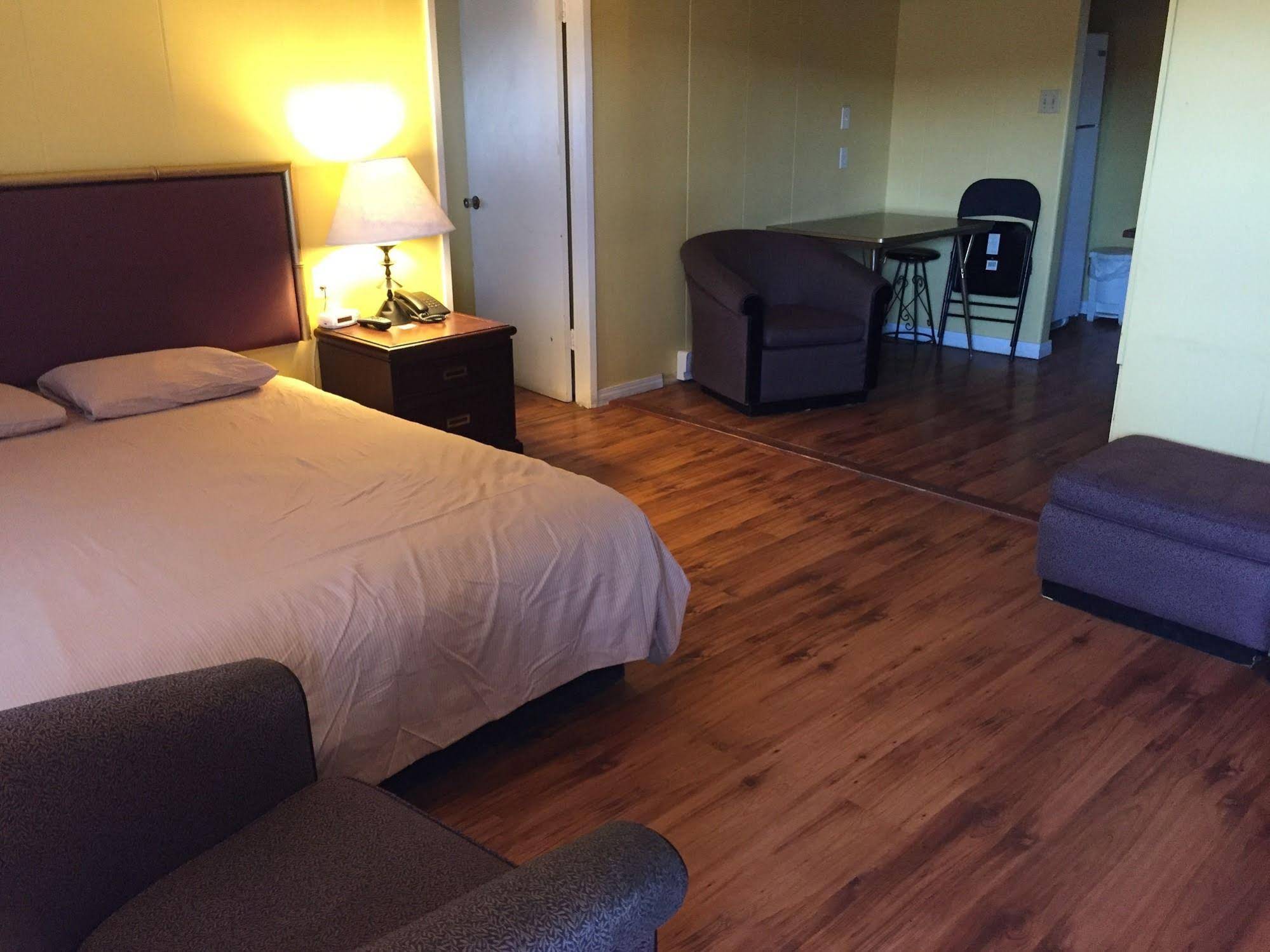 Stampeder Motel