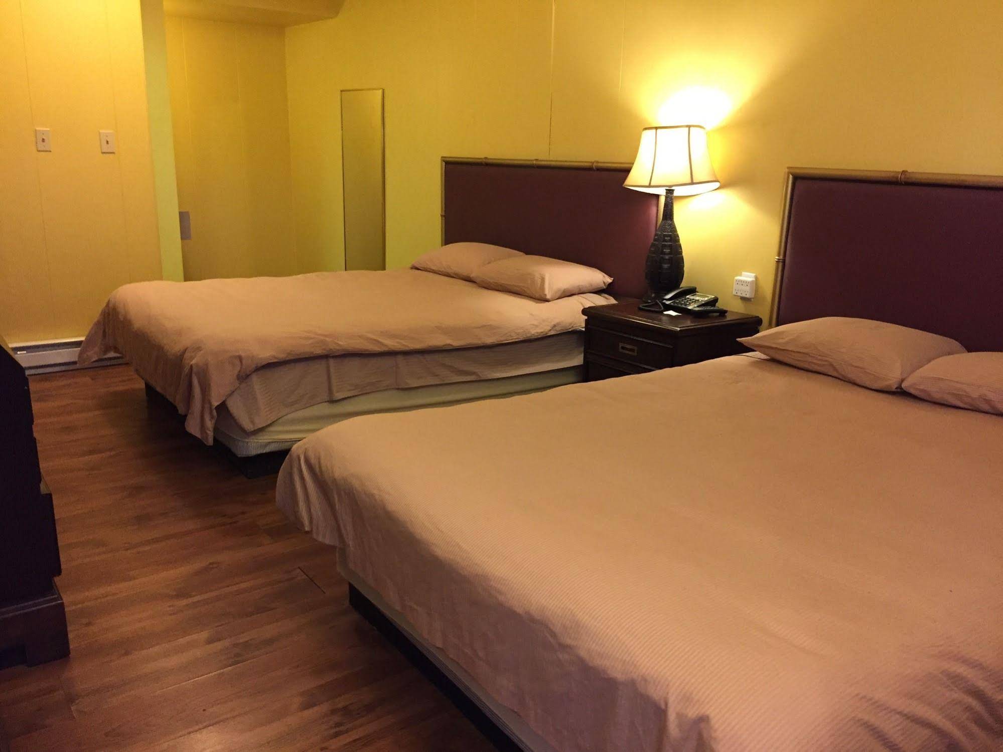 Stampeder Motel