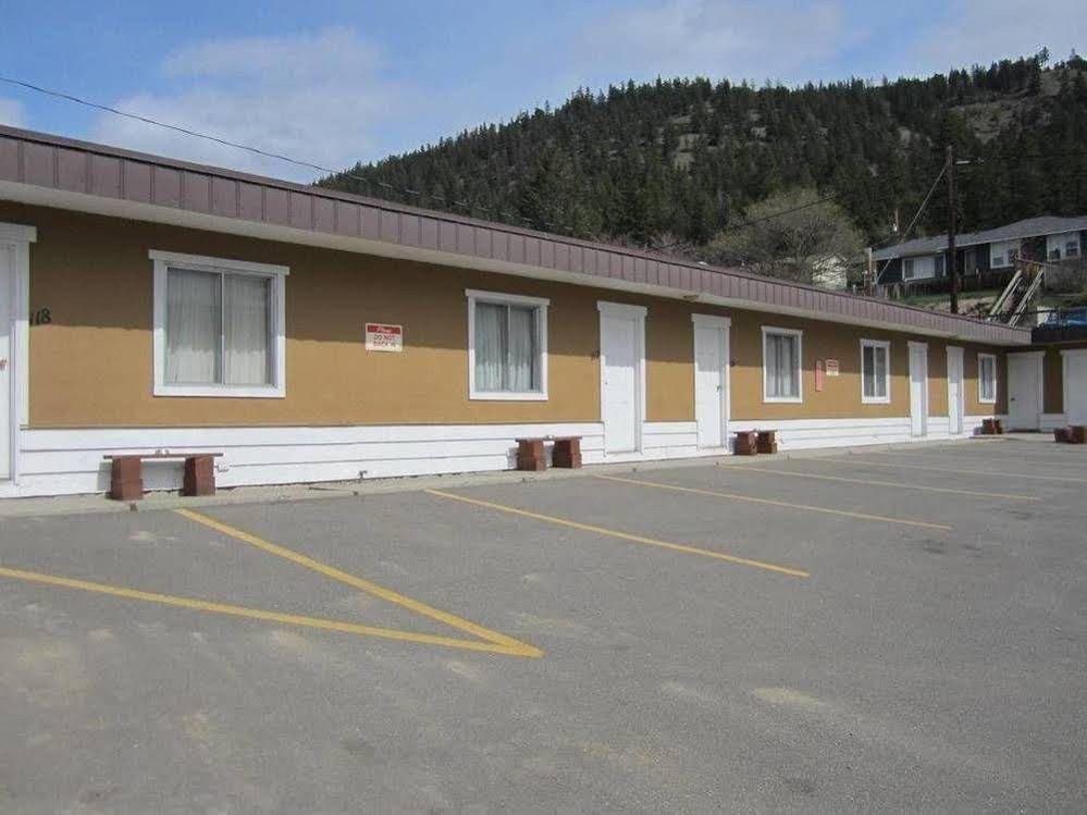 Stampeder Motel