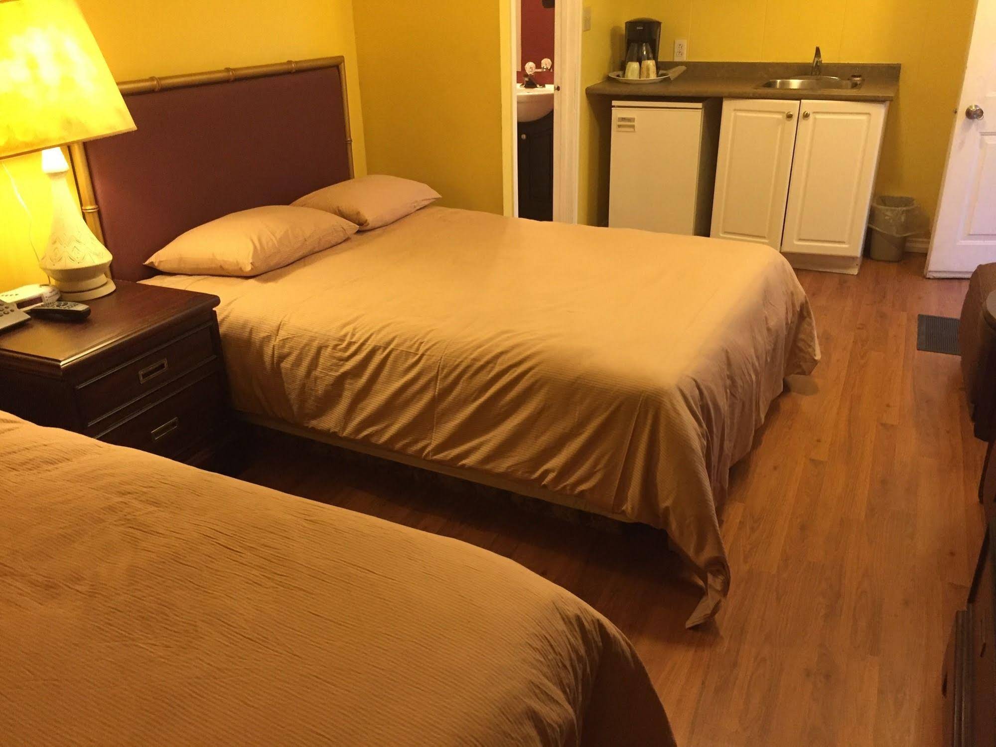 Stampeder Motel