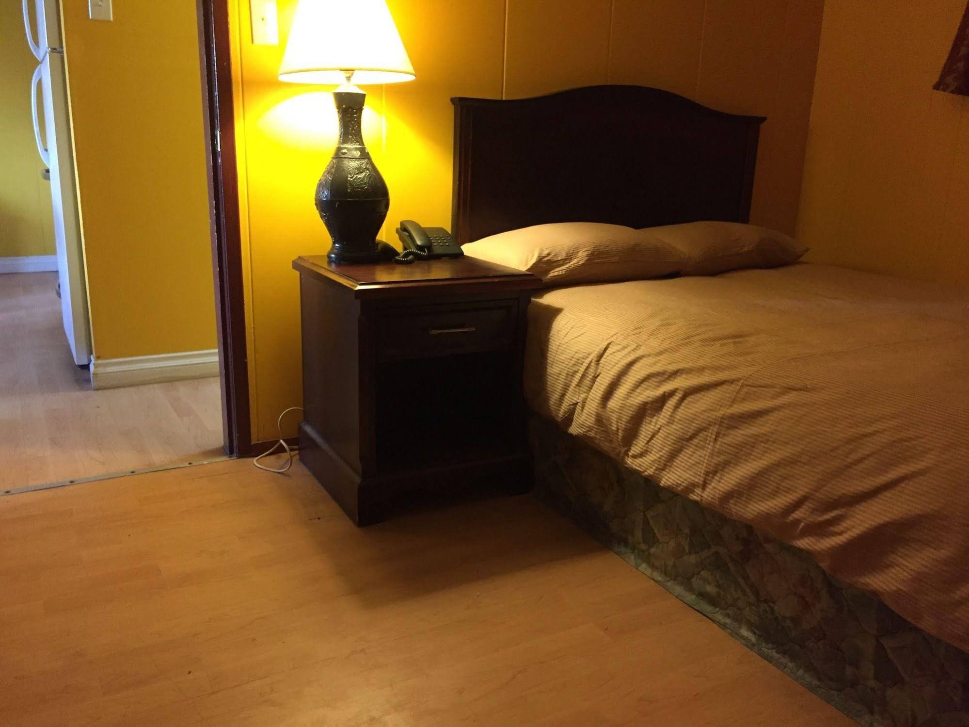 Stampeder Motel