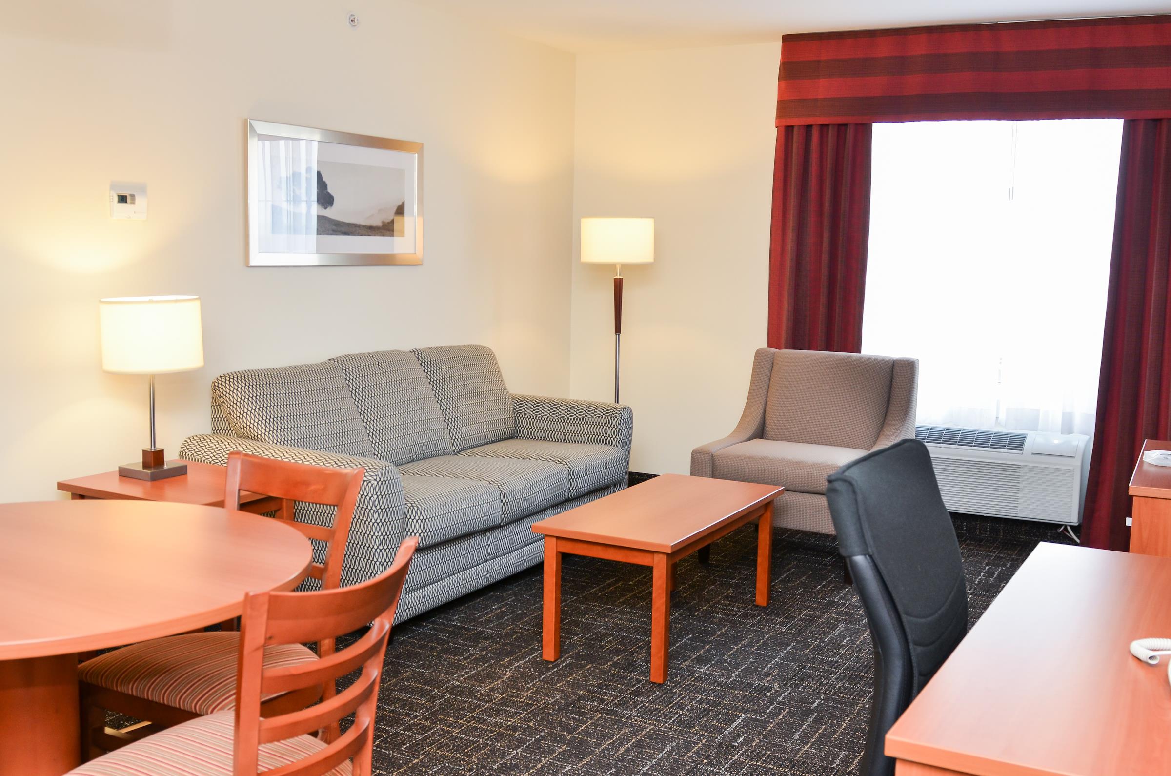 Best Western Thompson Hotel & Suites