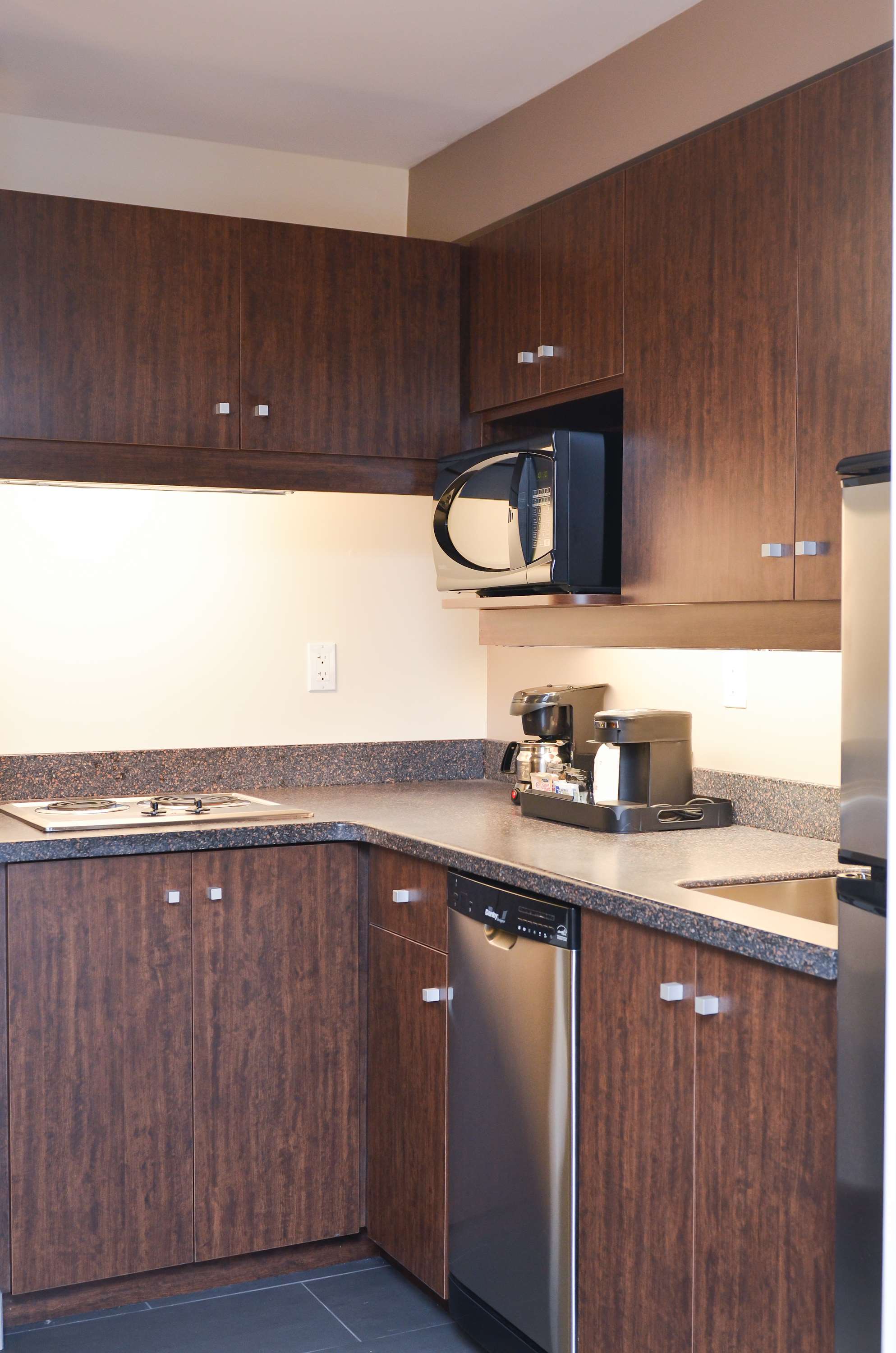 Best Western Thompson Hotel & Suites