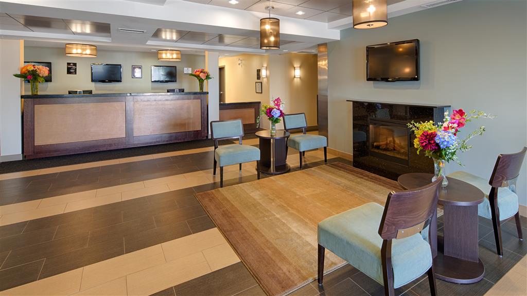 Best Western Thompson Hotel & Suites