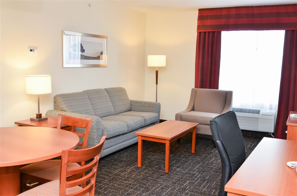Best Western Thompson Hotel & Suites
