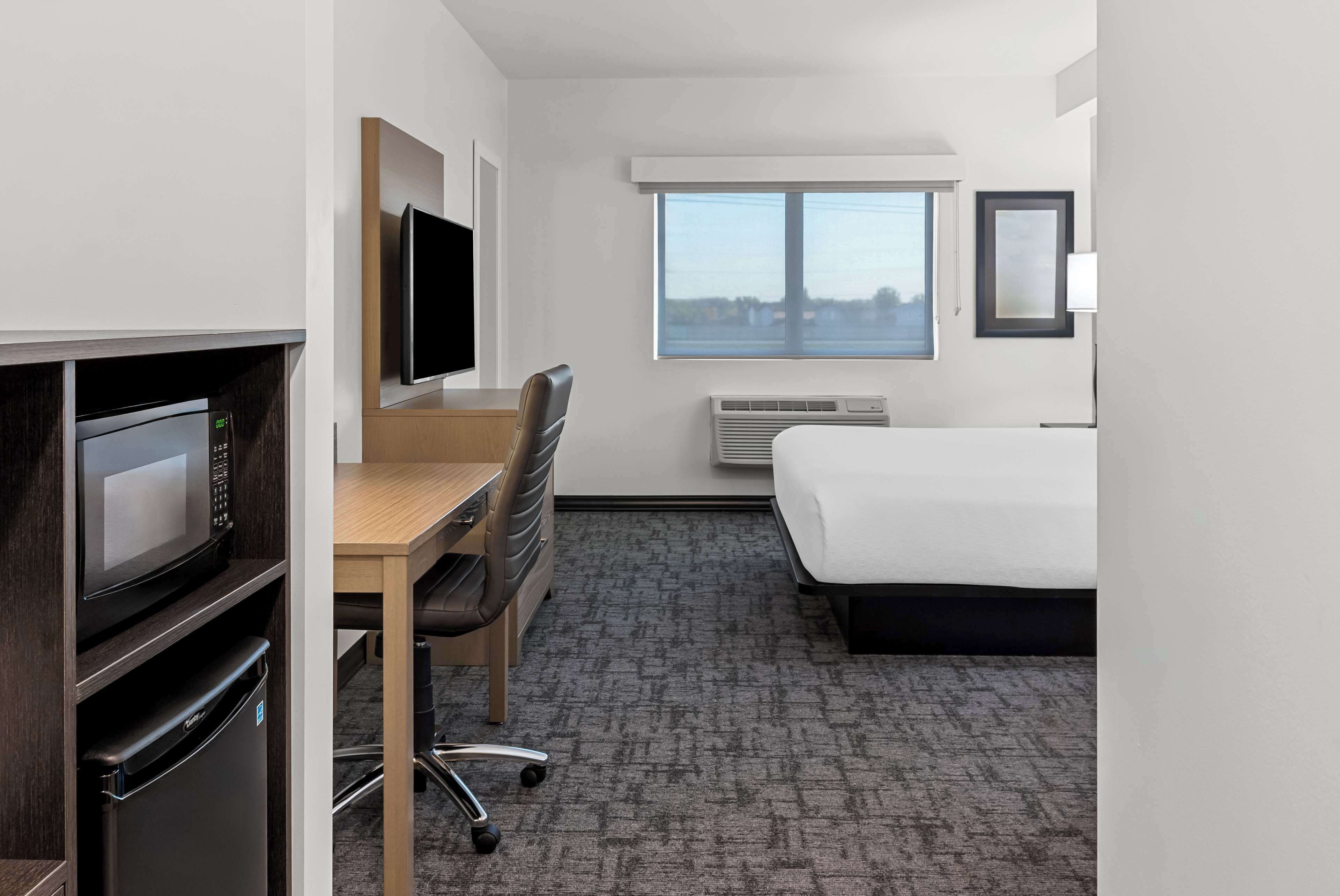 Best Western Plus Winkler