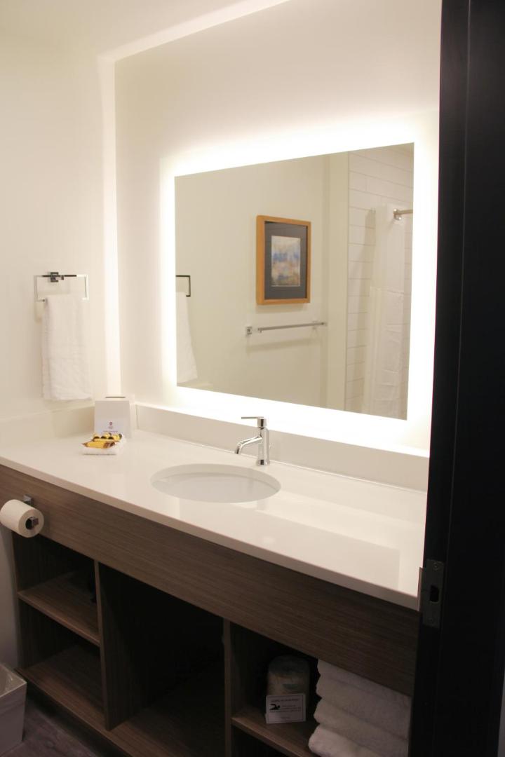 Best Western Plus Winkler