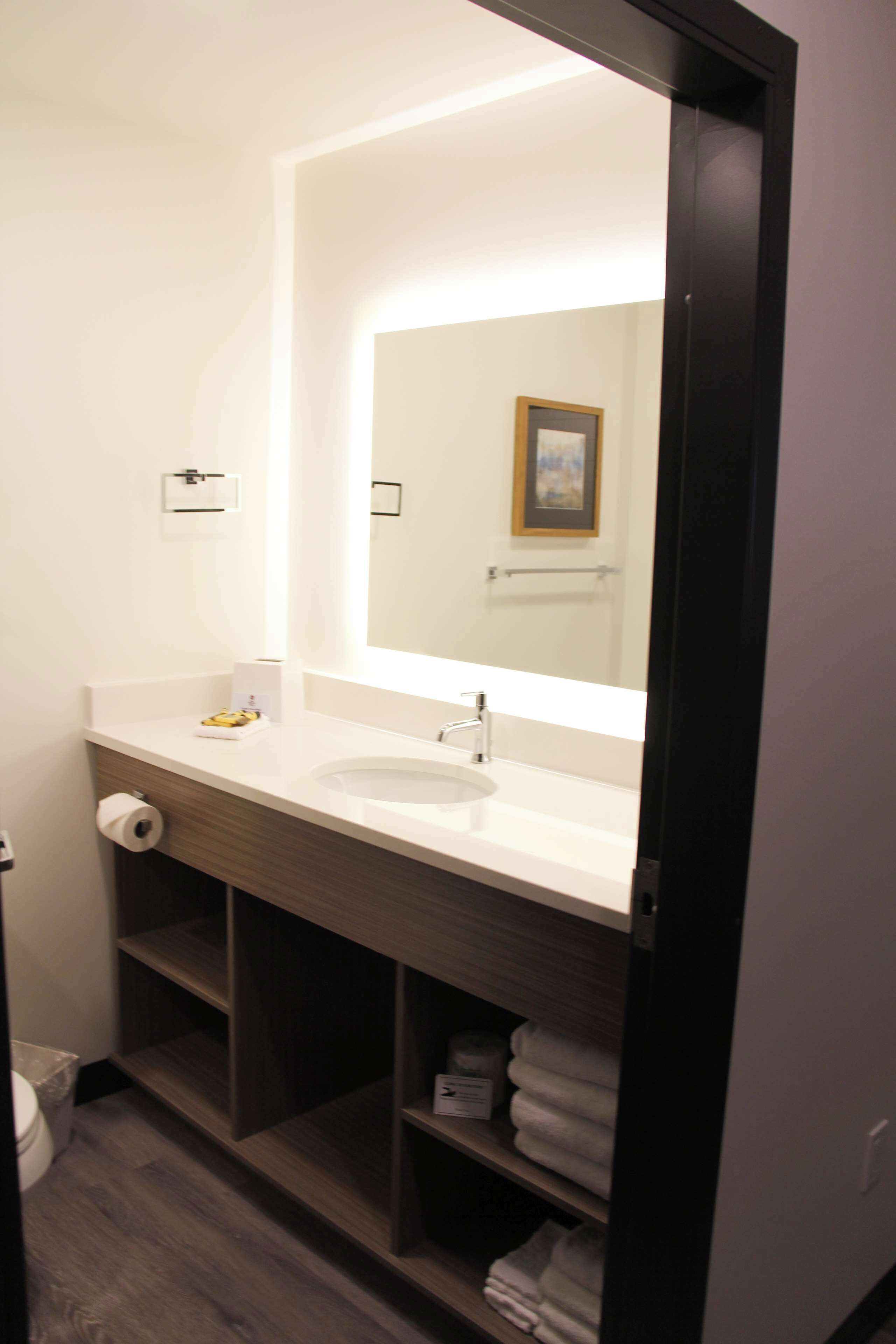 Best Western Plus Winkler