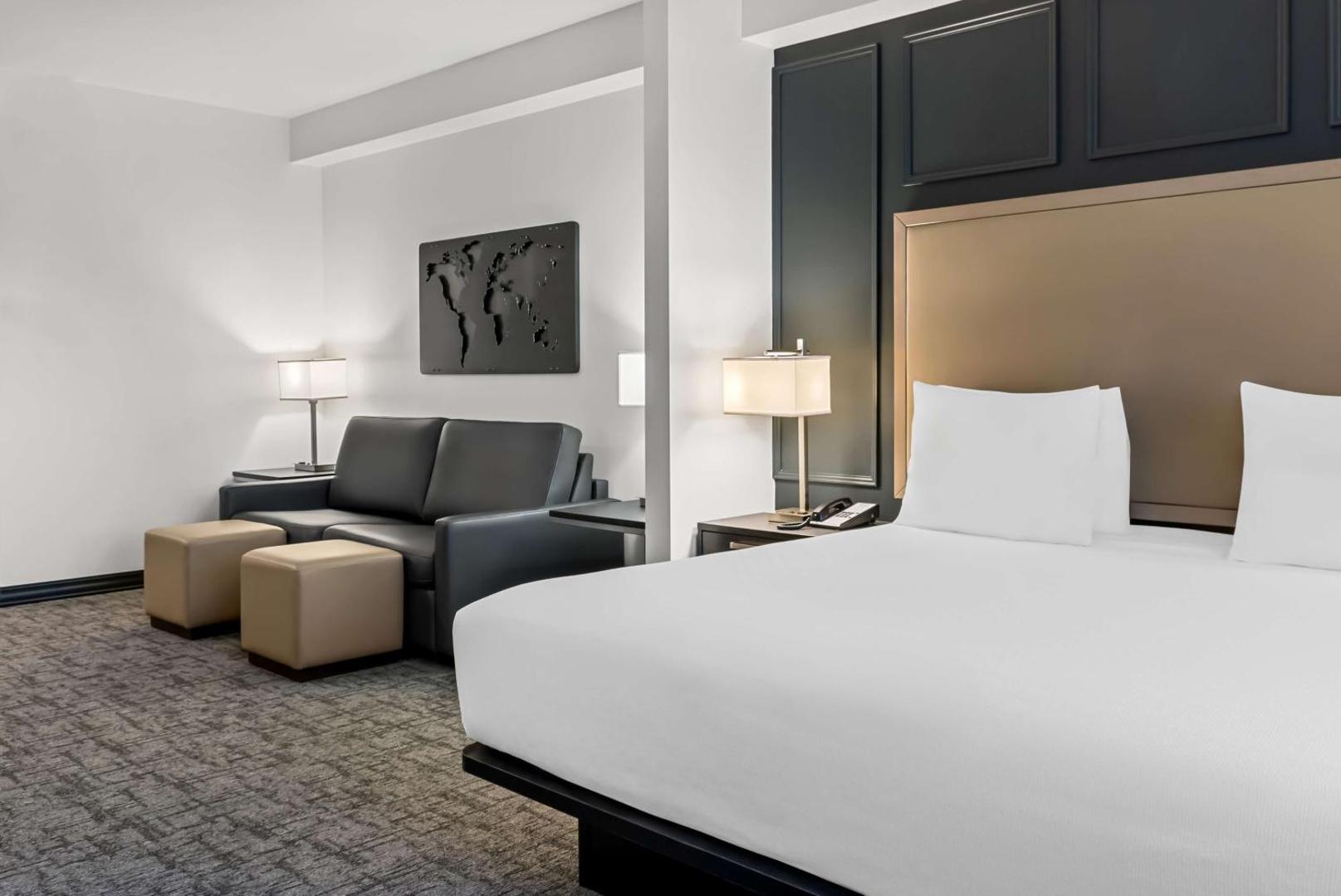 Best Western Plus Winkler