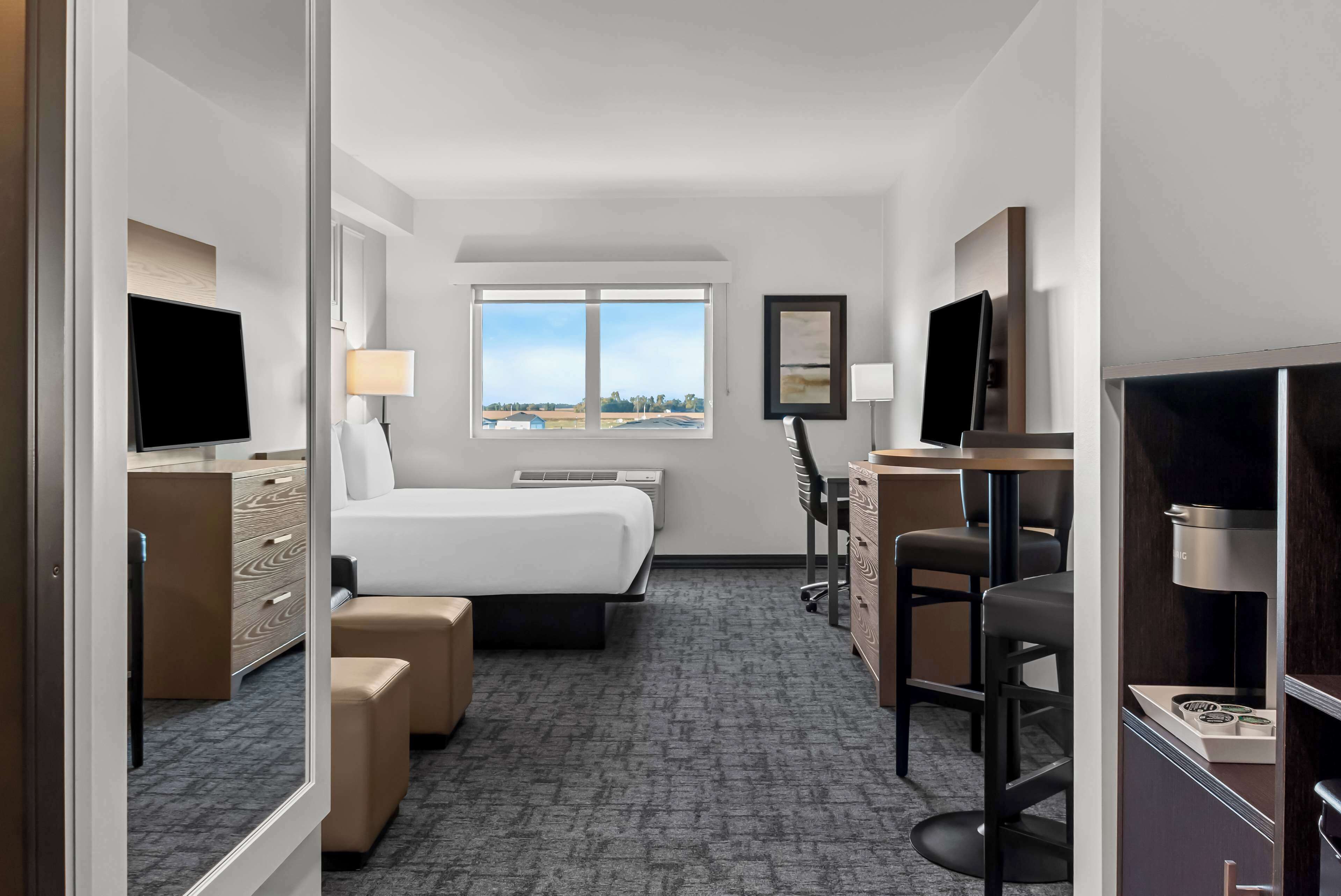 Best Western Plus Winkler