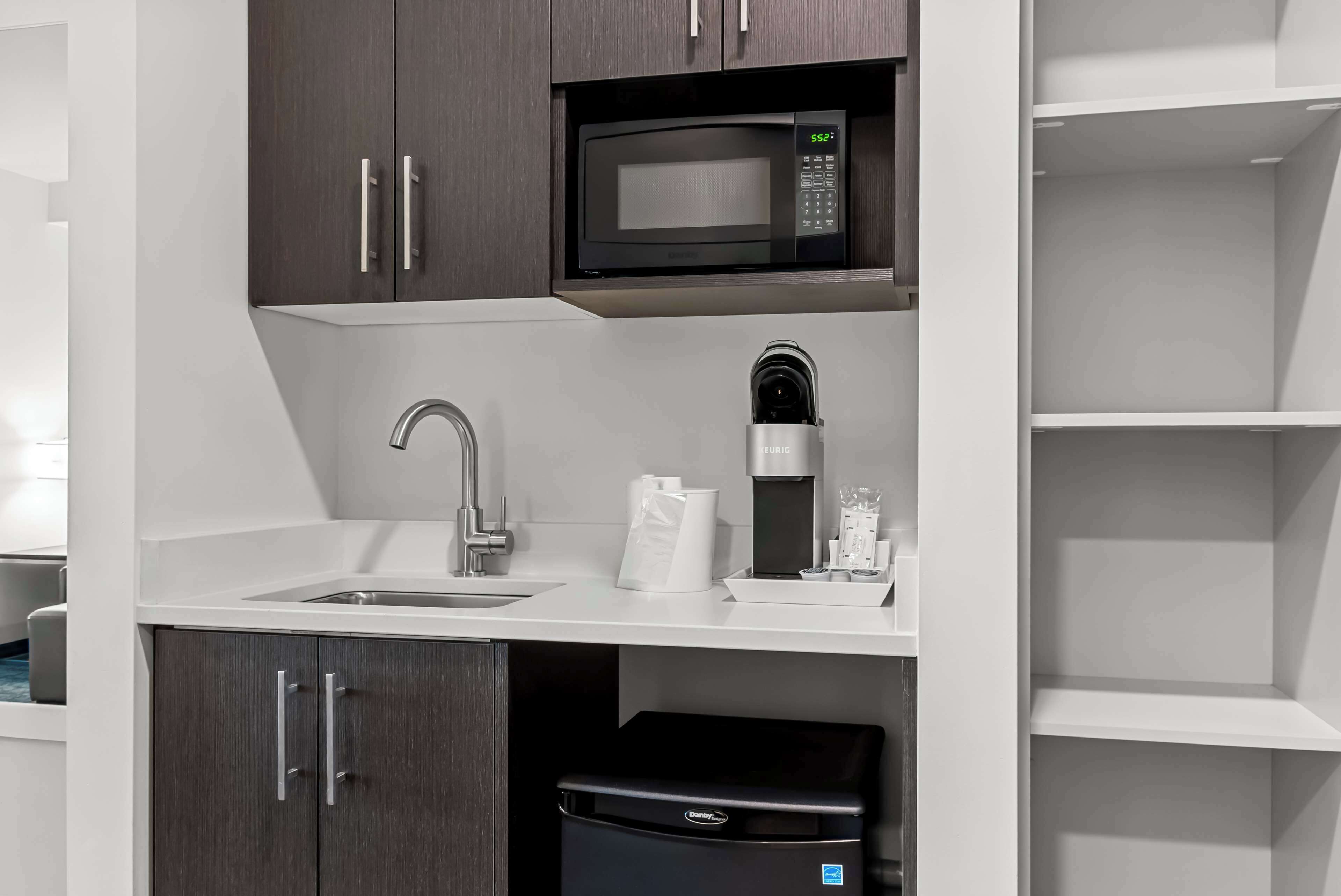 Best Western Plus Winkler