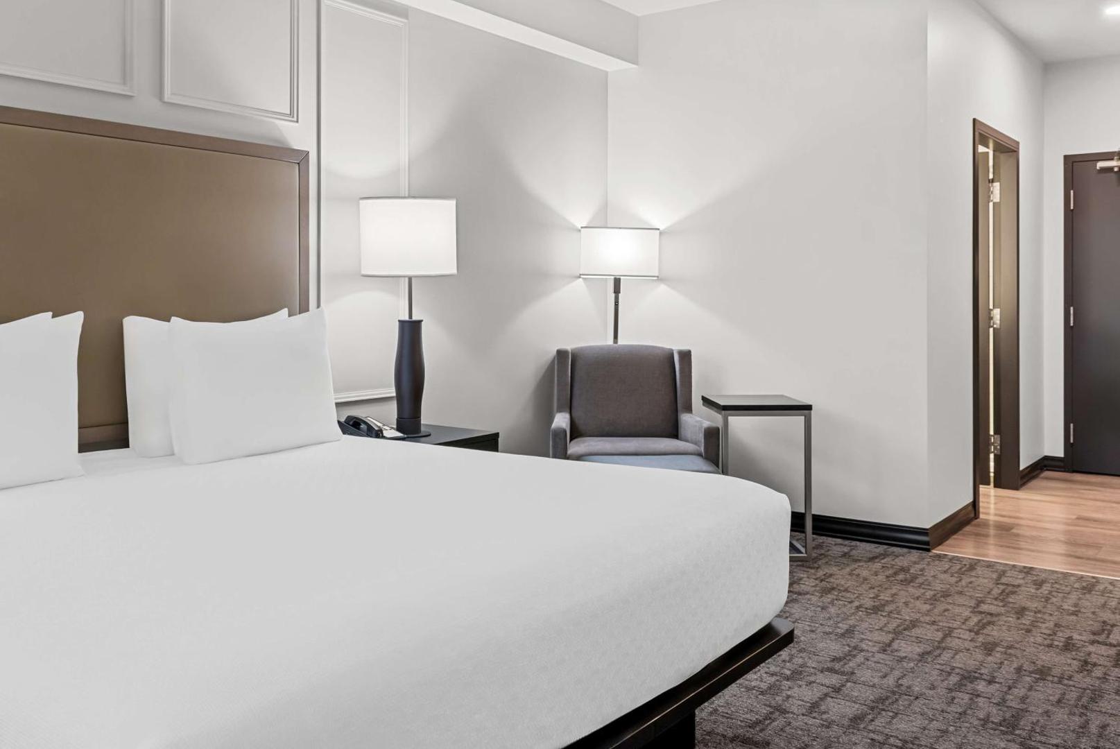 Best Western Plus Winkler