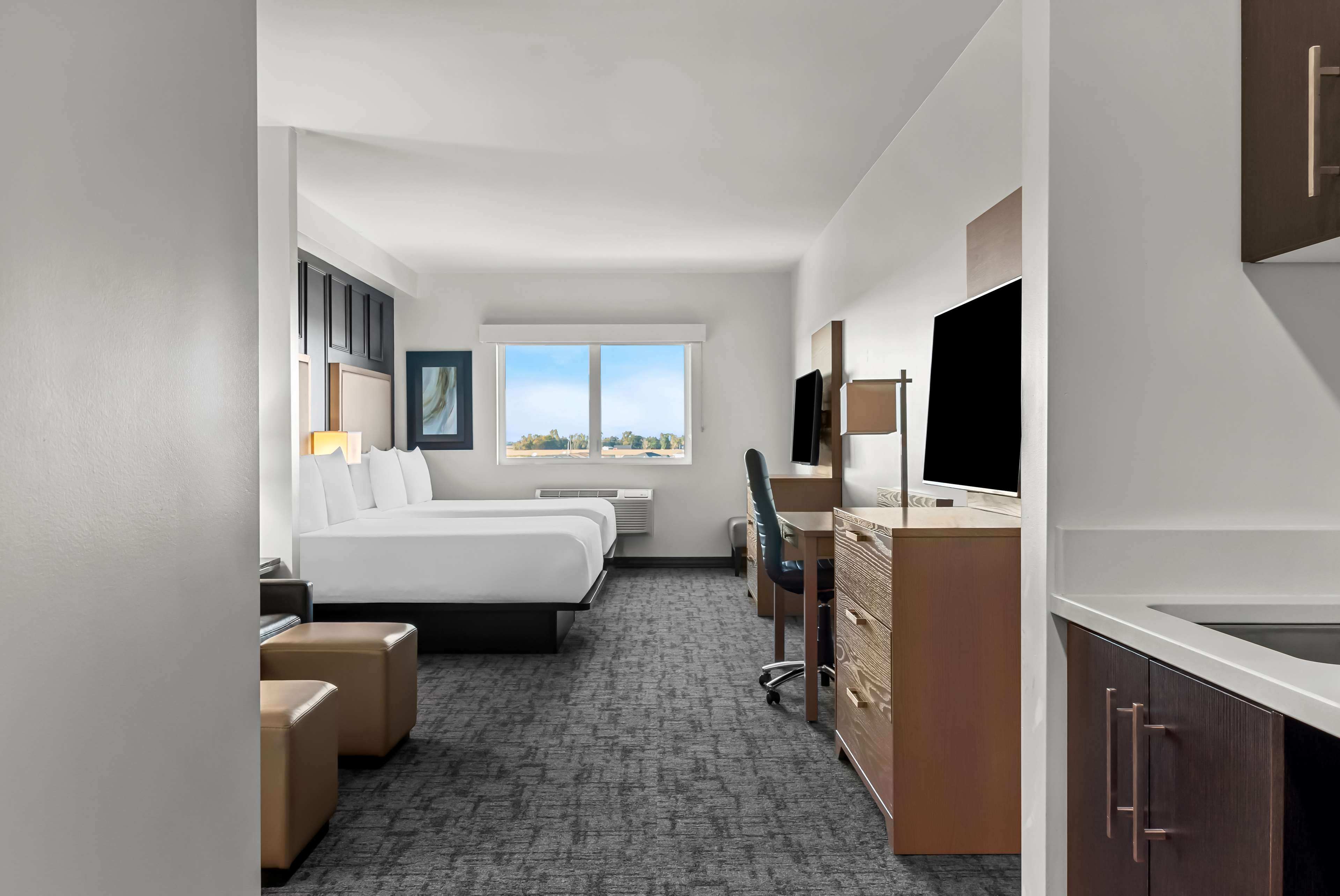 Best Western Plus Winkler