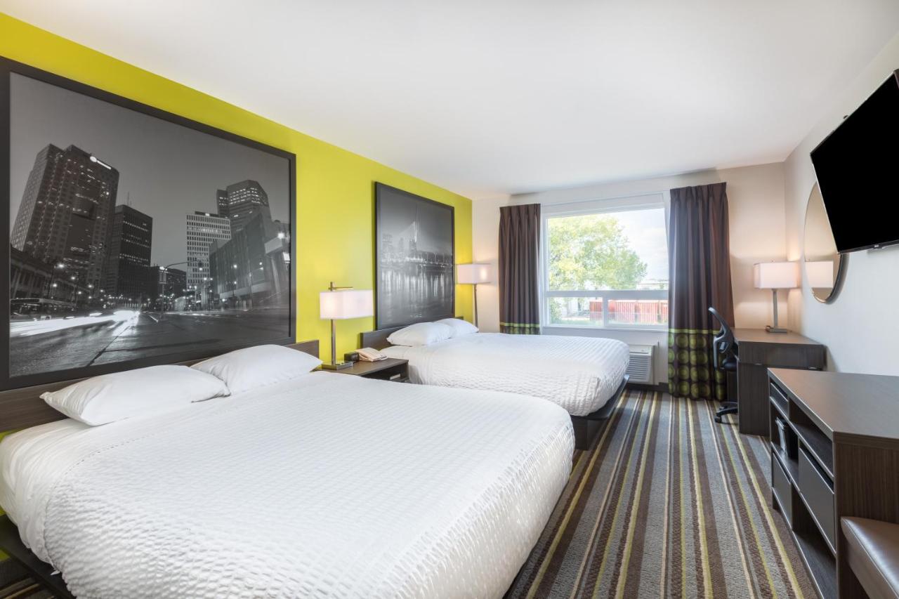 Super 8 by Wyndham Winnipeg East MB