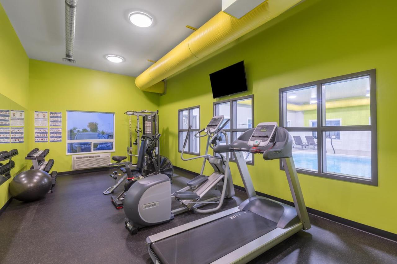 Super 8 by Wyndham Winnipeg East MB