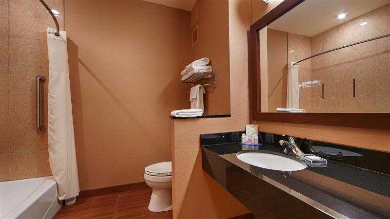 Best Western Plus Bathurst Hotel & Suites