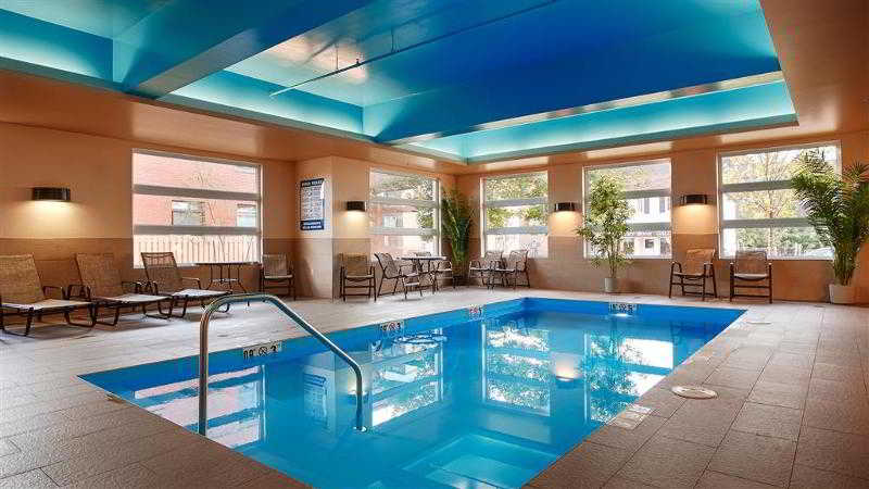 Best Western Plus Bathurst Hotel & Suites