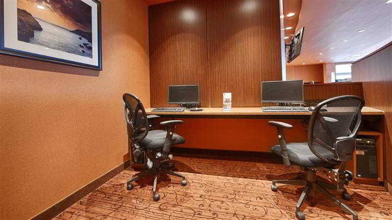 Best Western Plus Bathurst Hotel & Suites