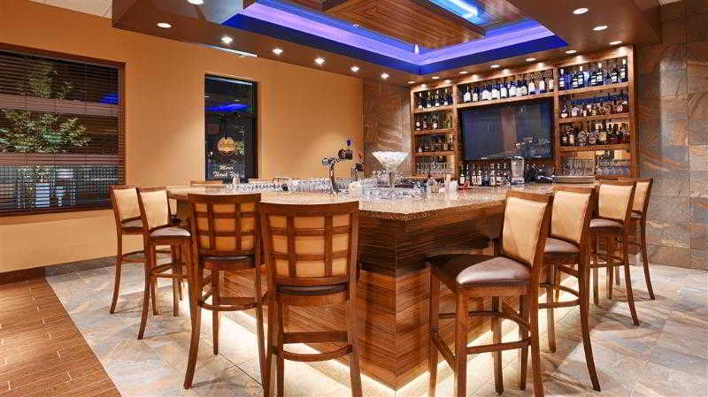 Best Western Plus Bathurst Hotel & Suites