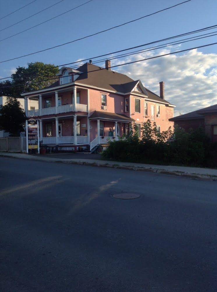 Maison McKenzie House