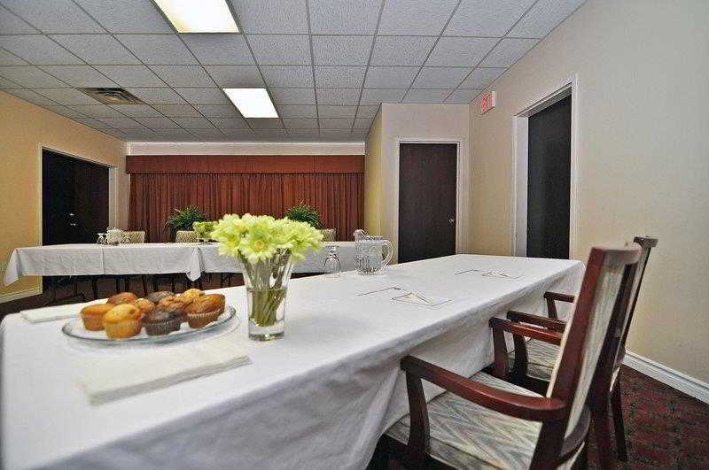 Days Inn by Wyndham Dalhousie