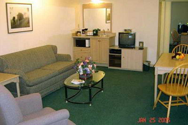 Holiday Inn Express & Suites Fredericton
