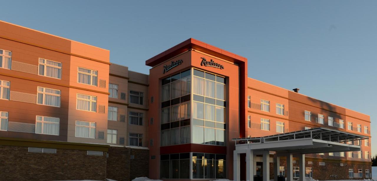 Radisson Kingswood Hotel And Suites