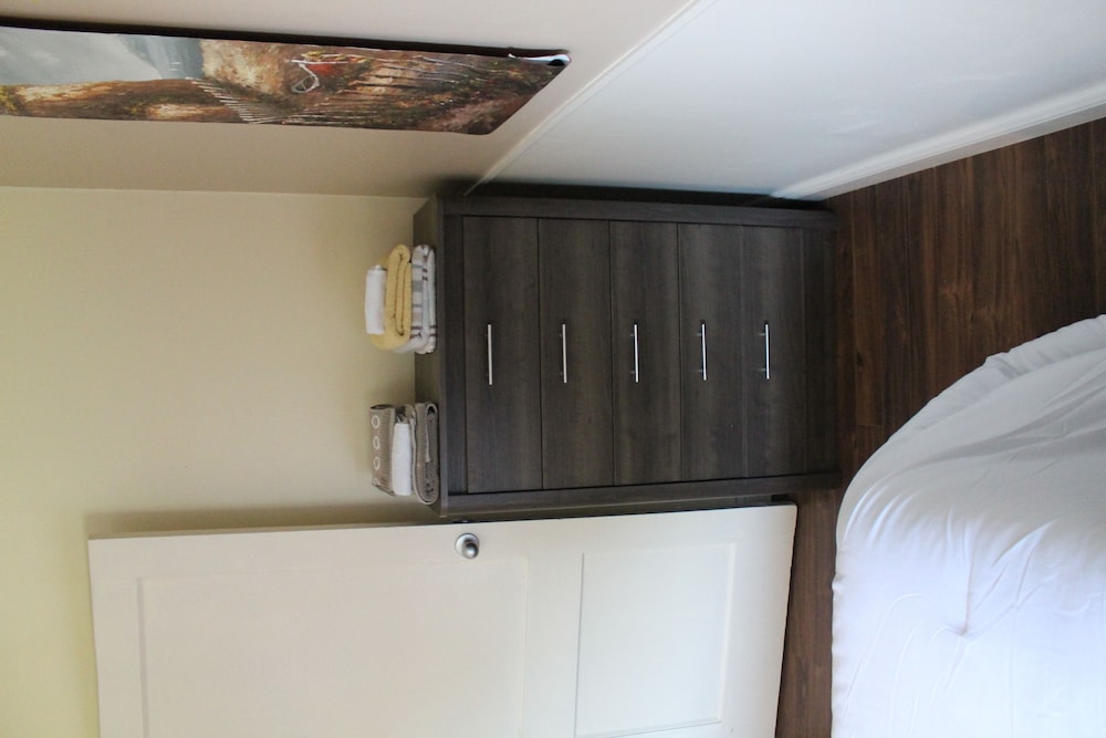 Work-Play Suites Union