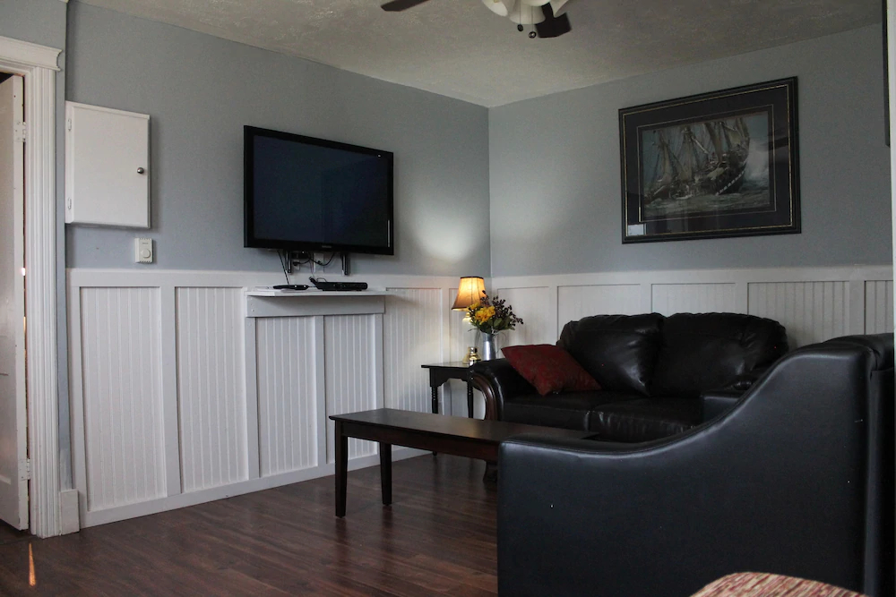 Work-Play Suites Union
