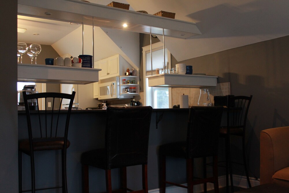 Work-Play Suites Union