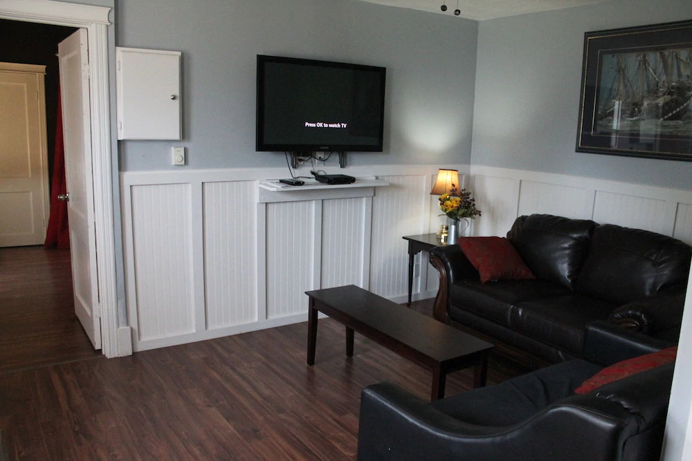 Work-Play Suites Union