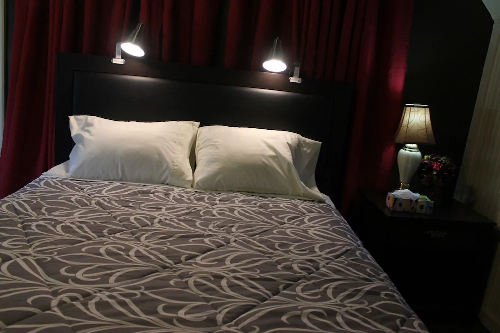 Work-Play Suites Union
