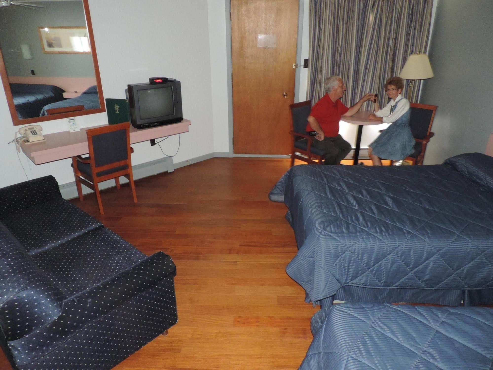 Travelodge by Wyndham Grand Falls