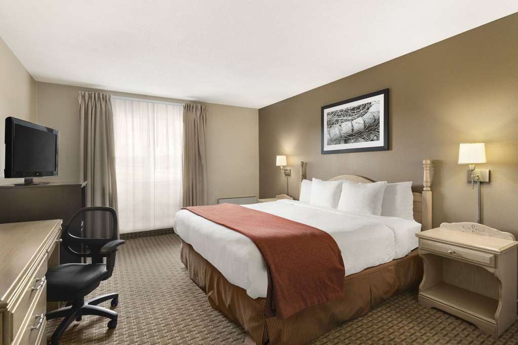 Travelodge Suites by Wyndham Moncton