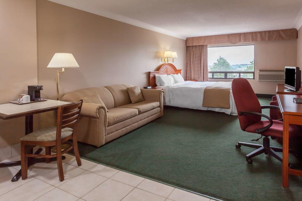 Crowne Plaza Saint John Harbour View