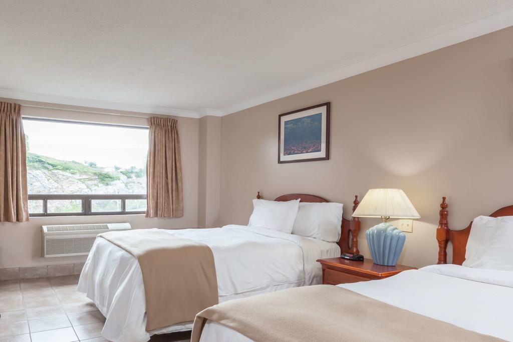Crowne Plaza Saint John Harbour View
