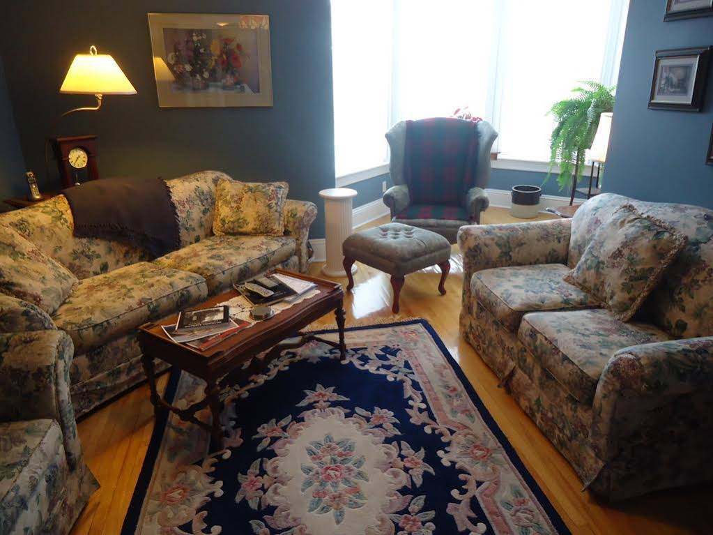 Mahogany Manor B&B