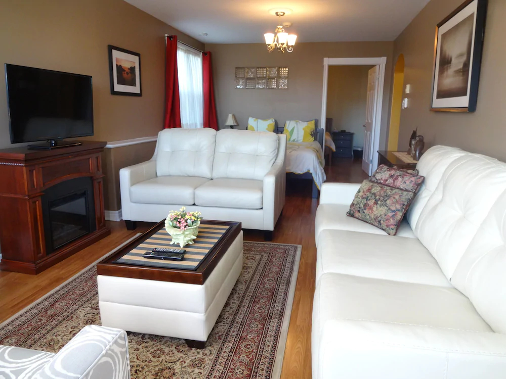 Uptown Guest Suites