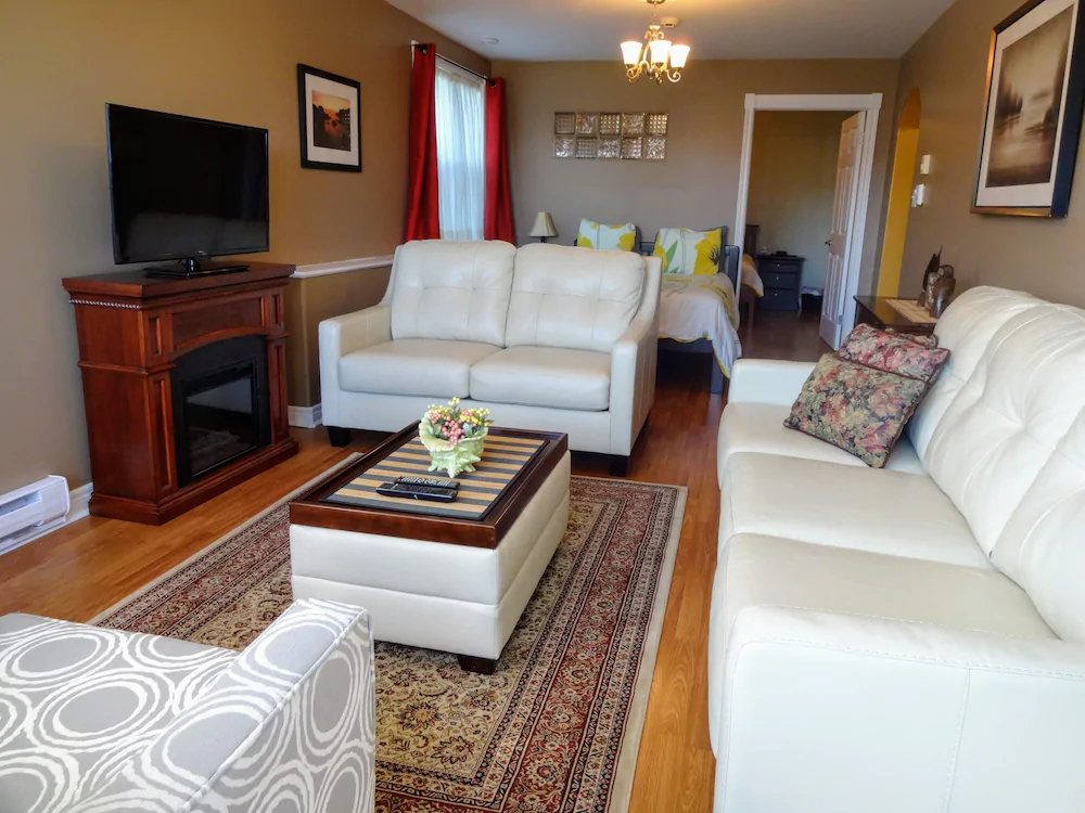 Uptown Guest Suites