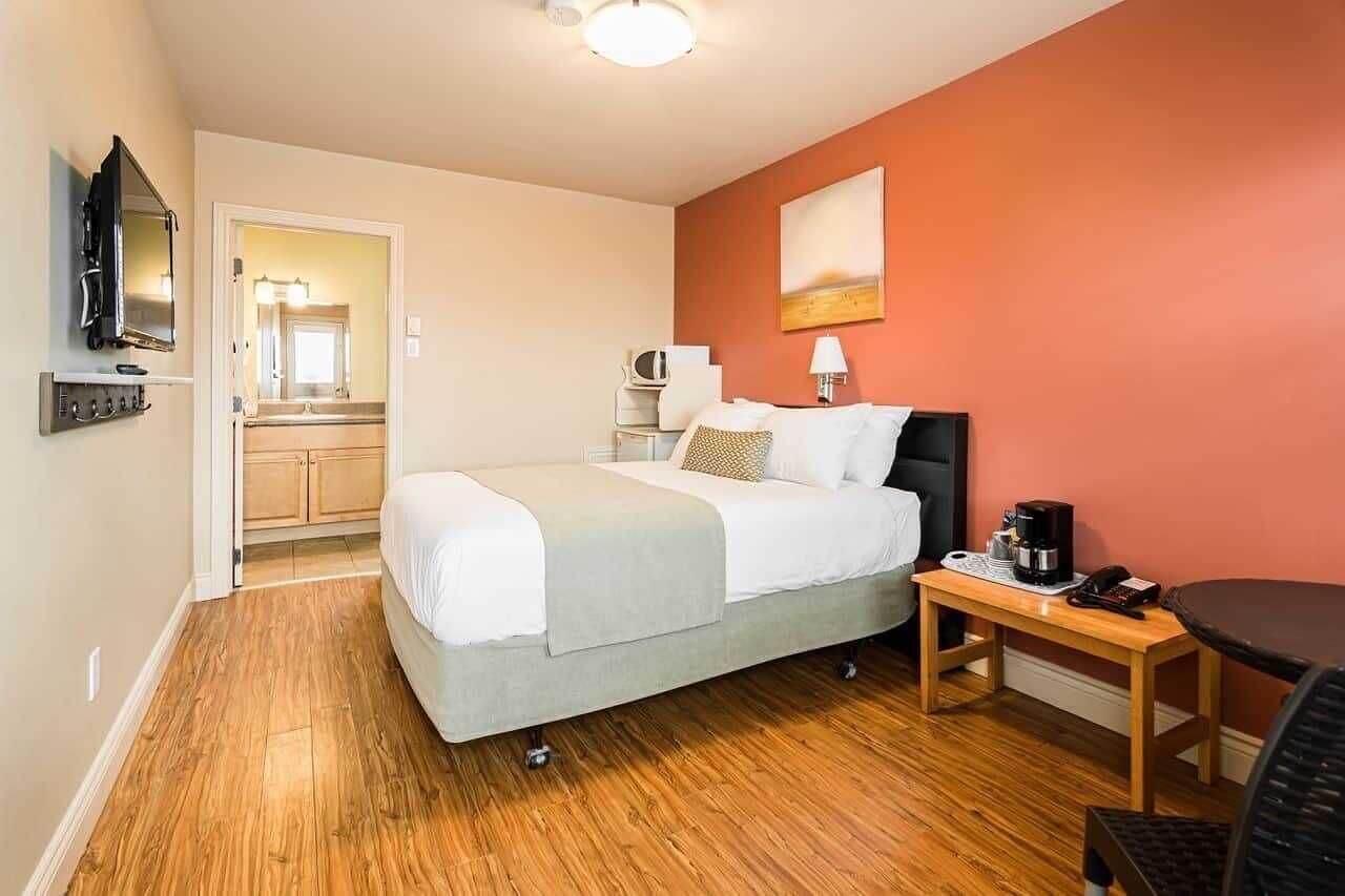 Parlee Beach Motel