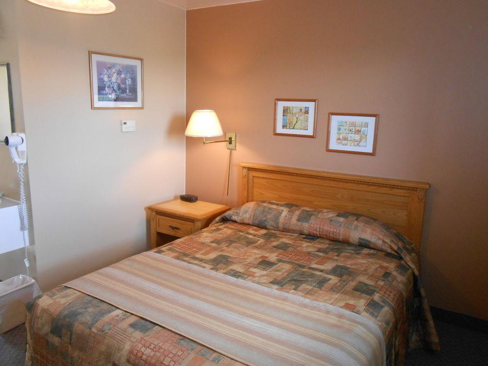 Knights Inn Woodstock