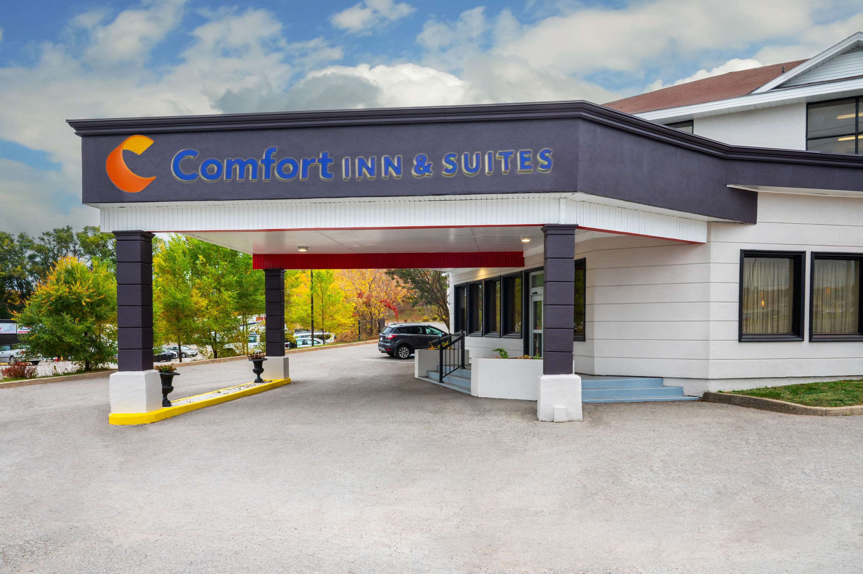 Comfort Inn & Suites Barrie / Essa Road