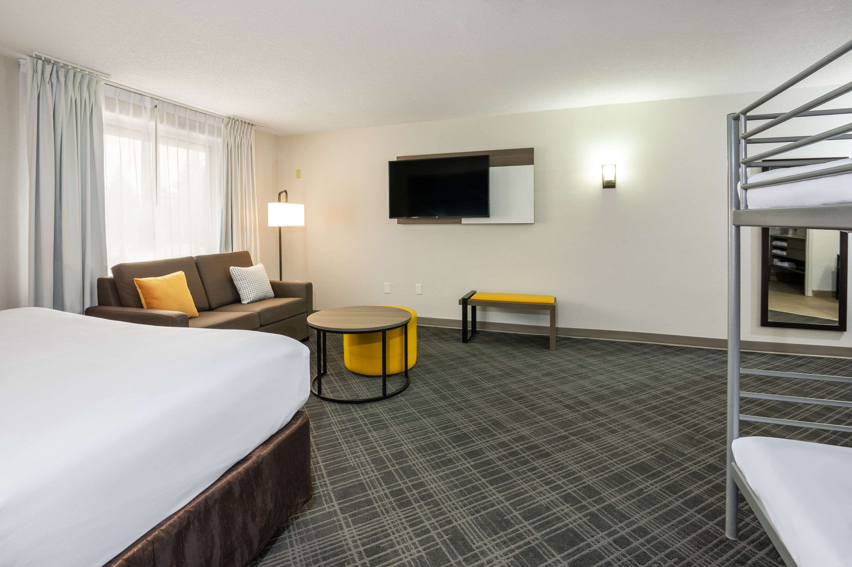 Comfort Inn & Suites Barrie / Essa Road